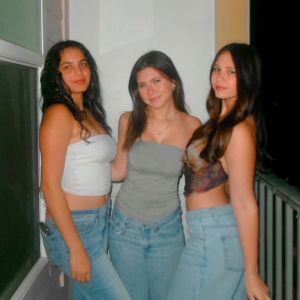 🪩 meet your future neighbors 🪩

hiii we’re blake, chalisa, and katherine and this is why we signed for a D1 at VERVE!! 🫶

we chose VERVE because we instantly fell in love with the amenities! the pool is absolutely gorgeous, and you’ll definitely catch us spending time in the yoga room. we also love that VERVE offers so many different things to try — it feels like the perfect place to explore new hobbies and make every day a little different.

p.s. currently taking roomie applications 🤭