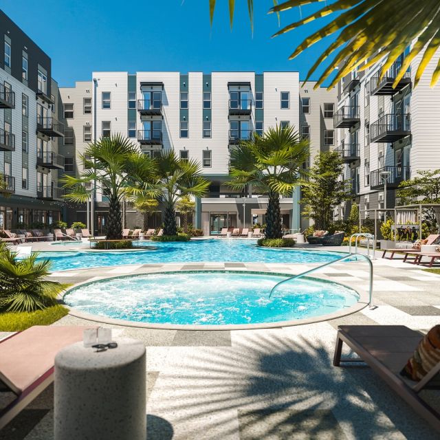 this tub is hotter than my situationship 🫣