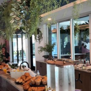 residents had their turn… this one’s for the parents. ⚔️

brunch + a full afternoon of tailgating

#verve #parentsweekend #residentlife #orlandoapartments #studentliving