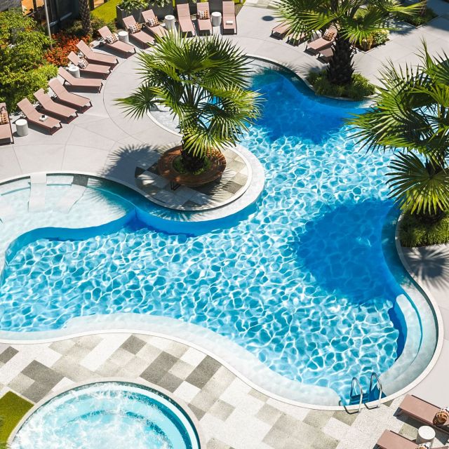 if i black out just know it was from the sun.

probably.🫣