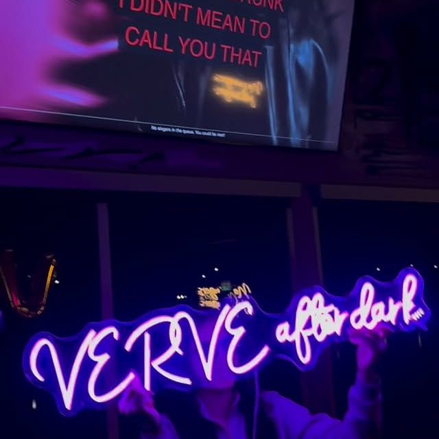 अभी से ही पुरानी यादें ताजा हो रही हैं और साल अभी खत्म भी नहीं हुआ है🥺 अगर आपने अभी तक अपनी जगह पक्की नहीं की है, तो किस बात का इंतजार कर रहे हैं?🙊